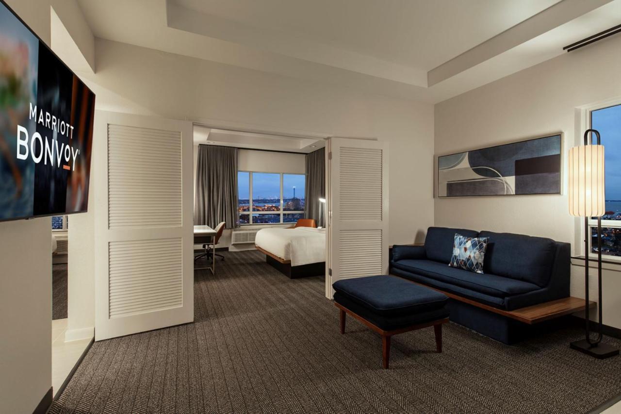 Courtyard By Marriott Houston Kemah Hotel Exterior photo